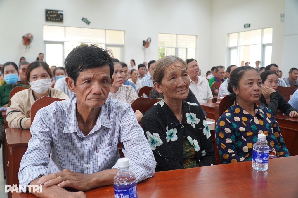 Chủ tịch Bến Tre nhận thiếu sót khi để bãi rác gây ô nhiễm - 1