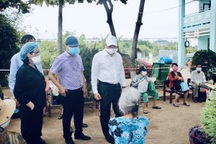 Chủ tịch Đà Nẵng mong ngành y Bình Định, Hải Phòng hỗ trợ nhân lực