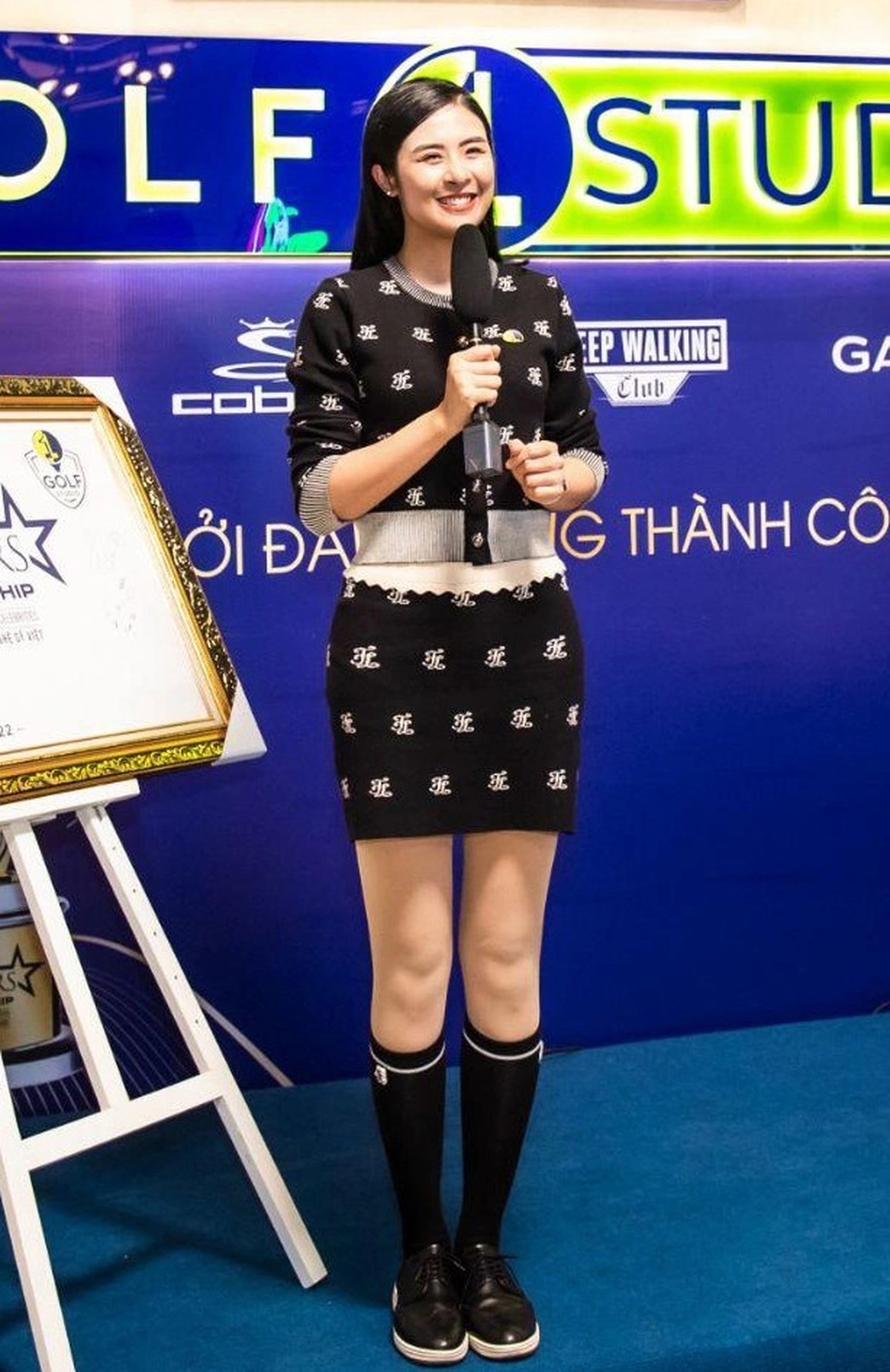 Hoa hậu Ngọc Hân chiến thắng giải golf dành cho nghệ sĩ - 2 Hoa hậu Ngọc Hân chiến thắng giải golf dành cho nghệ sĩ - 2