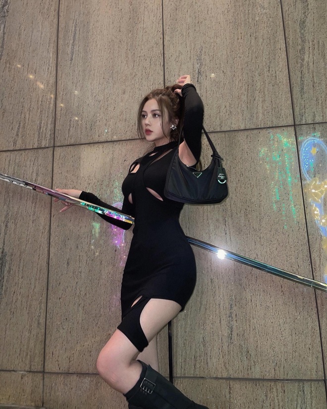 Hot girl 9x gợi cảm: Đẹp nhân tạo hơn xấu tự nhiên - 10 Hot girl 9x gợi cảm: Đẹp nhân tạo hơn xấu tự nhiên - 10
