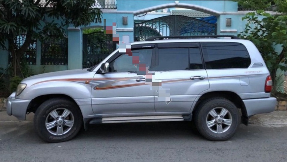 “Vua đường trường” Land Cruiser “giá không tưởng” dưới 300 triệu đón Tết - 3 “Vua đường trường” Land Cruiser “giá không tưởng” dưới 300 triệu đón Tết - 3
