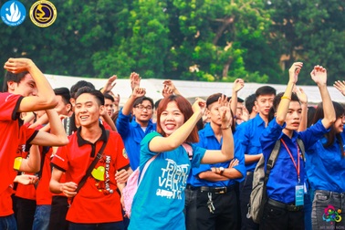 Ngày hội Tân sinh viên hoành tráng tại Hà Nội - Sài Gòn - Đà Nẵng