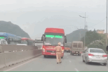 "Trái đắng" dành cho tài xế xe khách đi ngược chiều trên quốc lộ