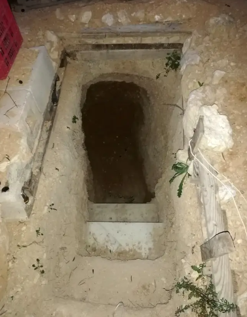 Sau một lần tranh cãi với cha mẹ, thanh niên đào hầm... suốt 6 năm - 2 Sau một lần tranh cãi với cha mẹ, thanh niên đào hầm... suốt 6 năm - 2