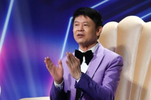 Thái Châu kể thời vàng son, khán giả canh lối ra của nghệ sĩ để lì xì