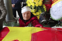 Mẹ liệt sỹ 104 tuổi đón con trai trở về sau nửa thế kỷ chờ đợi