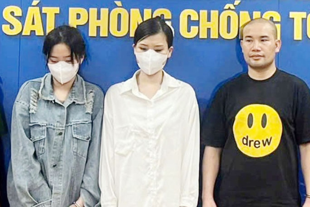 Bắt 5 người sử dụng ma túy trong chung cư ở Hải Phòng - 1 Bắt 5 người sử dụng ma túy trong chung cư ở Hải Phòng - 1