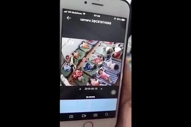 Cô giáo tát trẻ chảy máu mũi