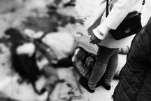 Người đàn ông chém vợ cũ giữa chợ rồi về nhà uống thuốc sâu tự tử