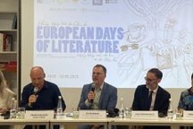 Nhà văn gốc Việt kể lại ký ức và hành trình hội nhập