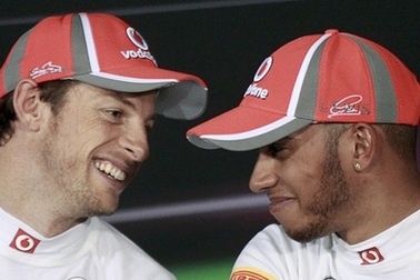  Hamilton giành Pole tại Grand Prix Australia