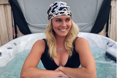 Thiên thần nhảy sào xinh đẹp của Olympic Tokyo 2020