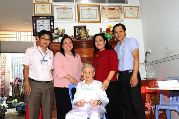 TP.Cần Thơ: Chăm lo đời sống vật chất, tinh thần và sức khỏe người có công - Ảnh 2.