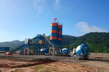 Trạm trộn bê tông “quên” báo cáo tác động môi trường bị phạt 300 triệu