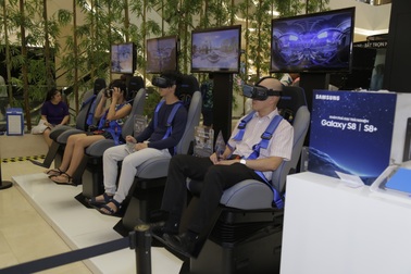 Livestream giữa bão tuyết và khám phá vũ trụ vô cực tại Galaxy Studio