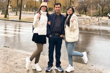 "Thợ săn học bổng" làm thêm kiếm 250 triệu đồng đưa bố mẹ du lịch châu Âu