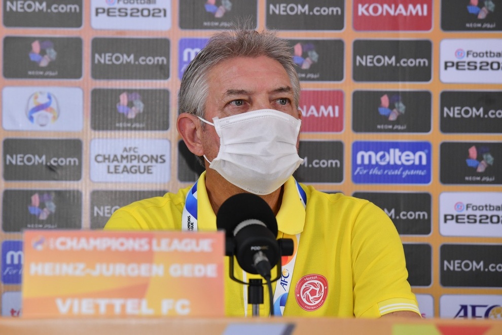 HLV Jurgen Gede: CLB Viettel rút ra nhiều bài học, sẵn sàng đấu Kaya FC - 1 HLV Jurgen Gede: CLB Viettel rút ra nhiều bài học, sẵn sàng đấu Kaya FC - 1