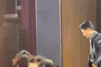 Thiên Ân lên tiếng về biểu cảm tranh cãi khi được mỹ nam "Mưa đỏ" chỉnh váy