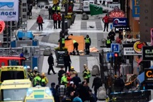 Hiện trường vụ tấn công khủng bố bằng xe tải ở Thụy Điển