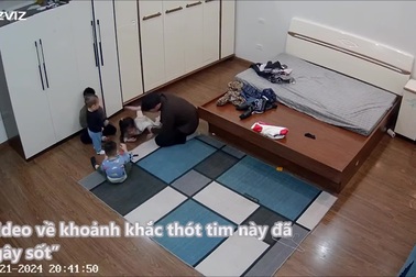 Anh trai phản ứng nhanh, cứu mạng em nhỏ bị hóc dị vật