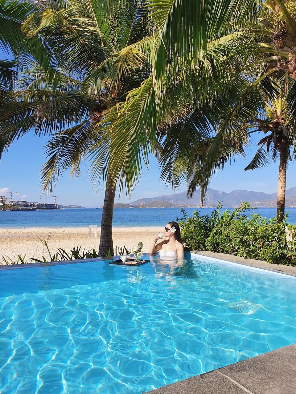 MC Minh Hà hiếm hoi diện bikini khoe vóc dáng gợi cảm - 3