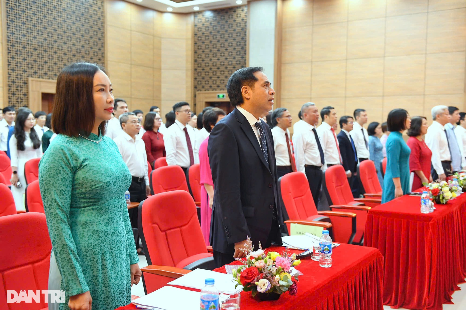 Xây dựng chính sách, mỗi cán bộ cần đặt cả tâm huyết và trách nhiệm - 1 Xây dựng chính sách, mỗi cán bộ cần đặt cả tâm huyết và trách nhiệm - 1