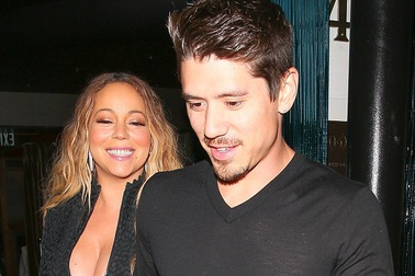 Mariah Carey rạng rỡ bên bạn trai kém 13 tuổi