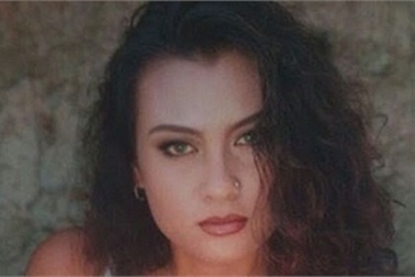 Vẻ đẹp mê hoặc của diễn viên "siêu mẫu" đầu tiên Việt Nam