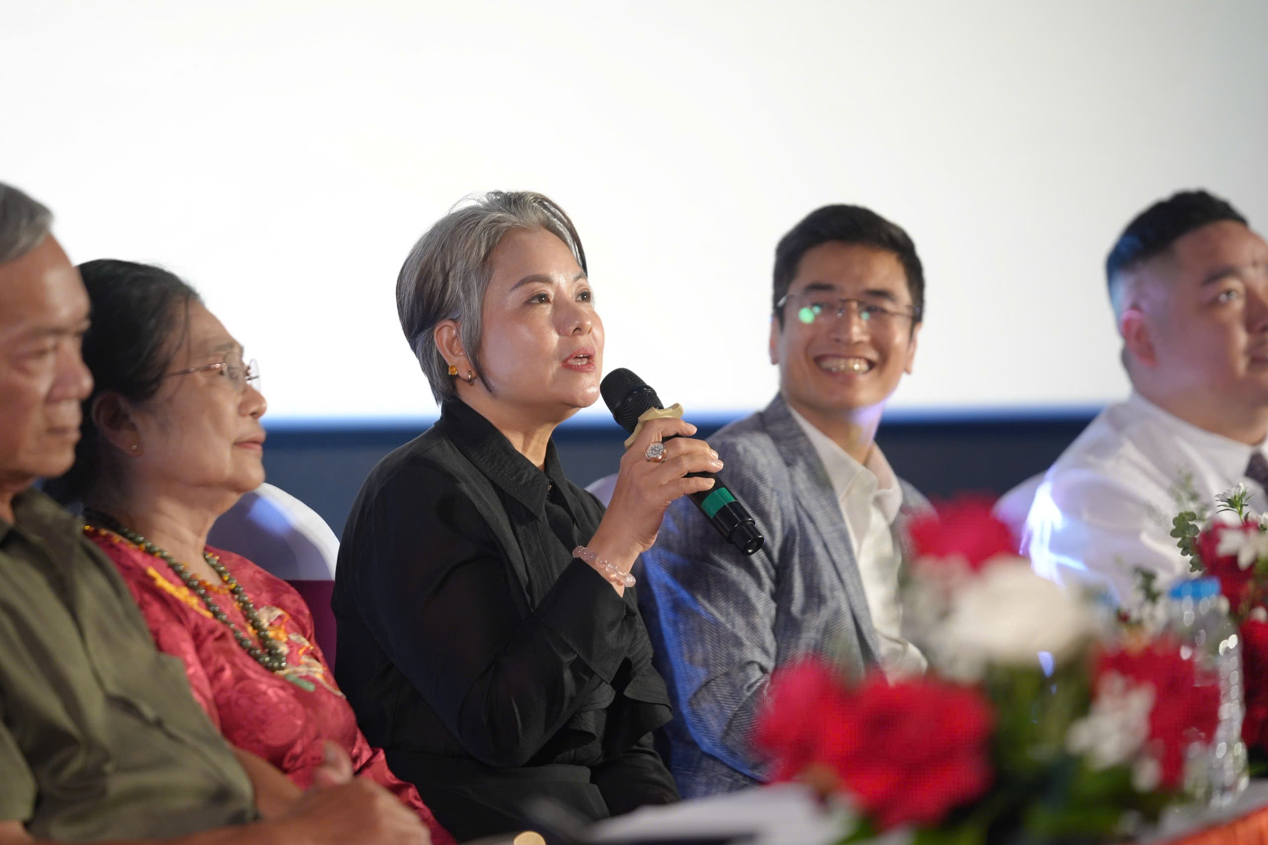 NSND Thu Quế: Tôi không còn ghen như thời trẻ - 1