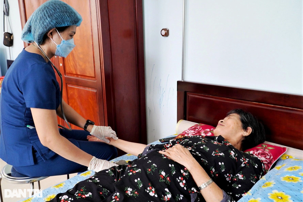Đảm bảo điều kiện tốt nhất chăm sóc cho người có công - 3 Đảm bảo điều kiện tốt nhất chăm sóc cho người có công - 3