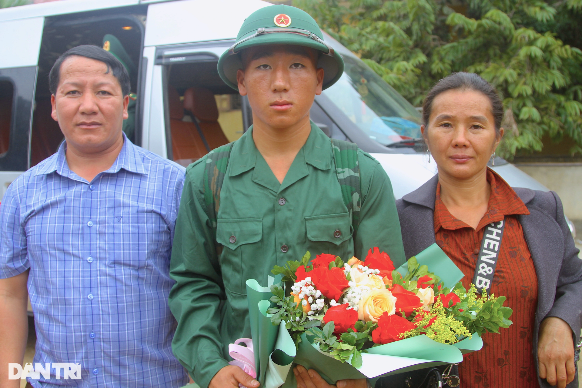 Đi nghĩa vụ quân sự là niềm vinh dự và tự hào của bản thân em, gia đình - 2 Đi nghĩa vụ quân sự là niềm vinh dự và tự hào của bản thân em, gia đình - 2