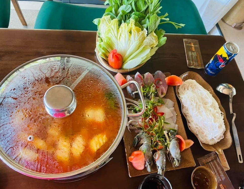 Luật ngầm chia hoa hồng cho tài xế: Nhà hàng chặt chém khách để bù lỗ? - 4 Luật ngầm chia hoa hồng cho tài xế: Nhà hàng chặt chém khách để bù lỗ? - 4