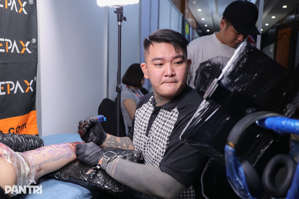 Ngắm loạt tác phẩm xăm kín lưng, chân tại lễ hội xăm hình lớn nhất miền Bắc - 4