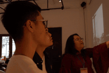 Nhóm sinh viên tái hiện lịch sử báo chí Việt Nam qua triển lãm đa giác quan