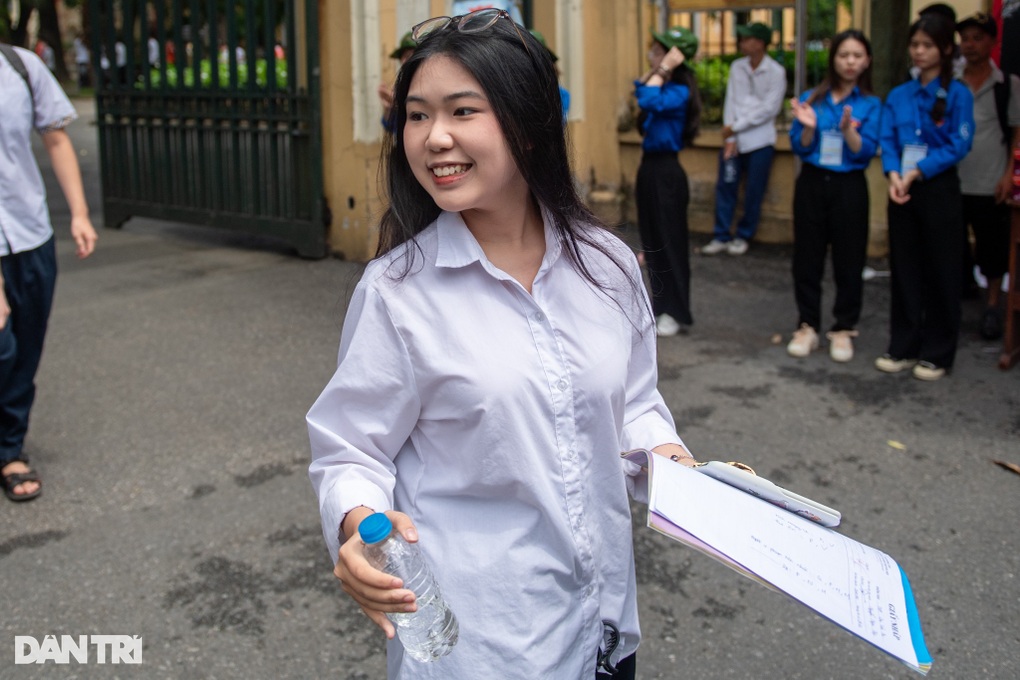 Sĩ tử thi môn cuối, khép lại kỳ thi tốt nghiệp THPT 2024 - 2 Sĩ tử thi môn cuối, khép lại kỳ thi tốt nghiệp THPT 2024 - 2