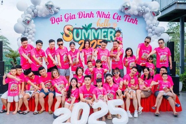 Đại gia đình 50 người ở Hà Nội chi 180 triệu, thuê villa 19 phòng du lịch