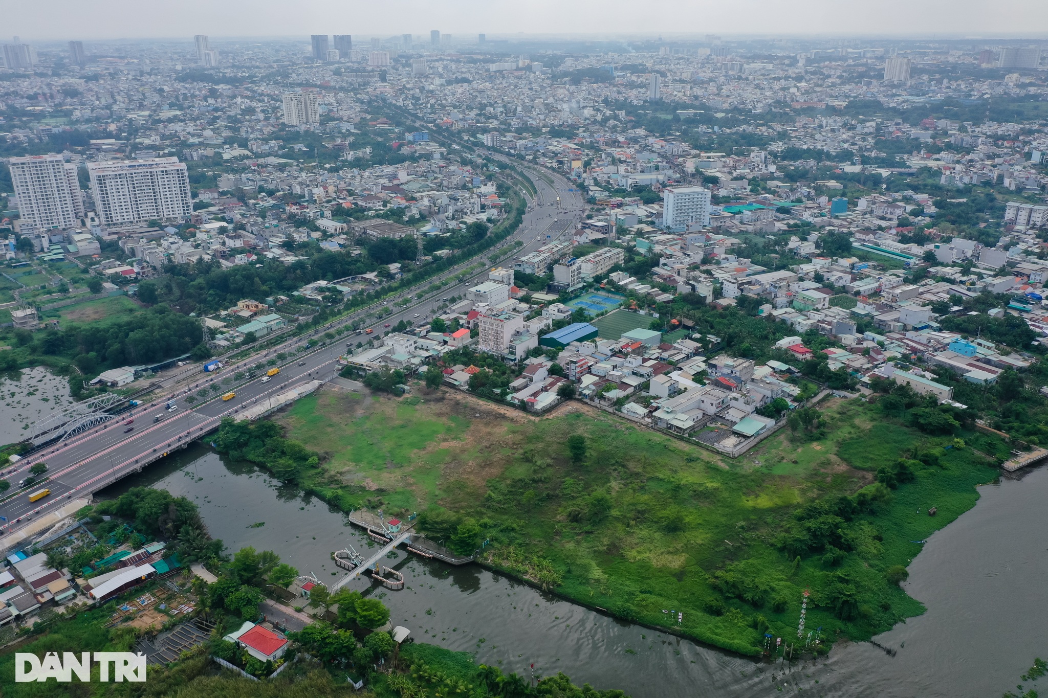 Cảnh hoang tàn của những công viên nước nổi tiếng một thời ở TPHCM - 12