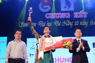 Lộ diện nam thanh nữ tú đăng quang "Sinh viên tài năng thanh lịch ĐH Đà Nẵng"