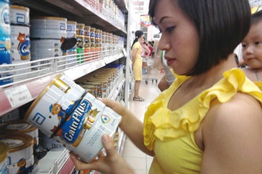 Sữa tăng giá, đắt như hàng xa xỉ