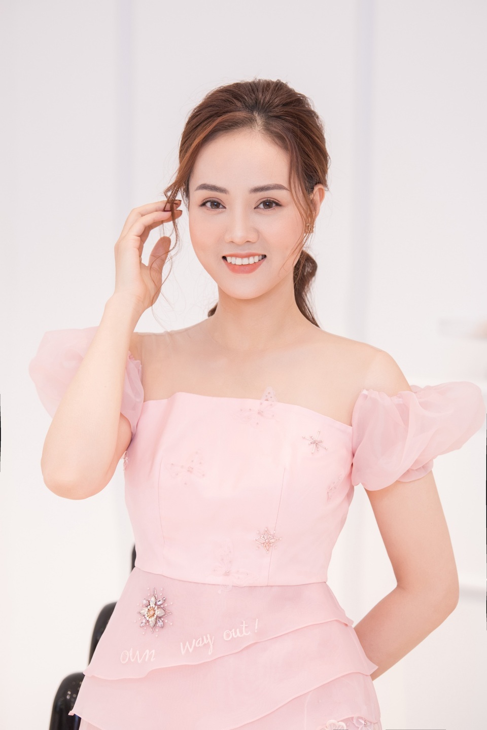 Bạn gái Công Lý: “Gần đây nhiều người hỏi chúng tôi còn hạnh phúc không?” - 5 Bạn gái Công Lý: “Gần đây nhiều người hỏi chúng tôi còn hạnh phúc không?” - 5