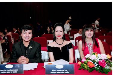 NSƯT Trịnh Kim Chi làm giám khảo cuộc thi Hoa hậu Tài Sắc Việt