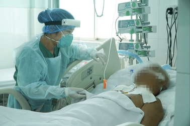 Nhiều ca mắc Covid-19 có bệnh nền nặng phải lọc máu ở Bệnh viện Chợ Rẫy