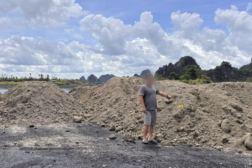 Khởi tố 4 người đổ gần 175 tấn bã bê tông gây ô nhiễm môi trường - 1 Khởi tố 4 người đổ gần 175 tấn bã bê tông gây ô nhiễm môi trường - 1