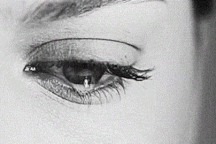 Tại sao khi khóc lại có nước mắt?