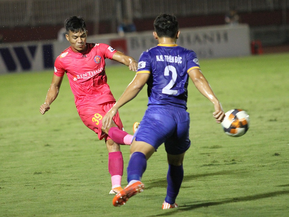 Tiến Linh nhạt nhòa, B.Bình Dương hòa bế tắc trước Sài Gòn FC - 5 Tiến Linh nhạt nhòa, B.Bình Dương hòa bế tắc trước Sài Gòn FC - 5