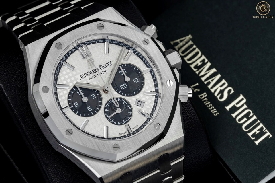 Điểm danh 5 mẫu đồng hồ Chronograph không thể bỏ qua tại Boss Luxury năm 2020 - 4 Điểm danh 5 mẫu đồng hồ Chronograph không thể bỏ qua tại Boss Luxury năm 2020 - 4