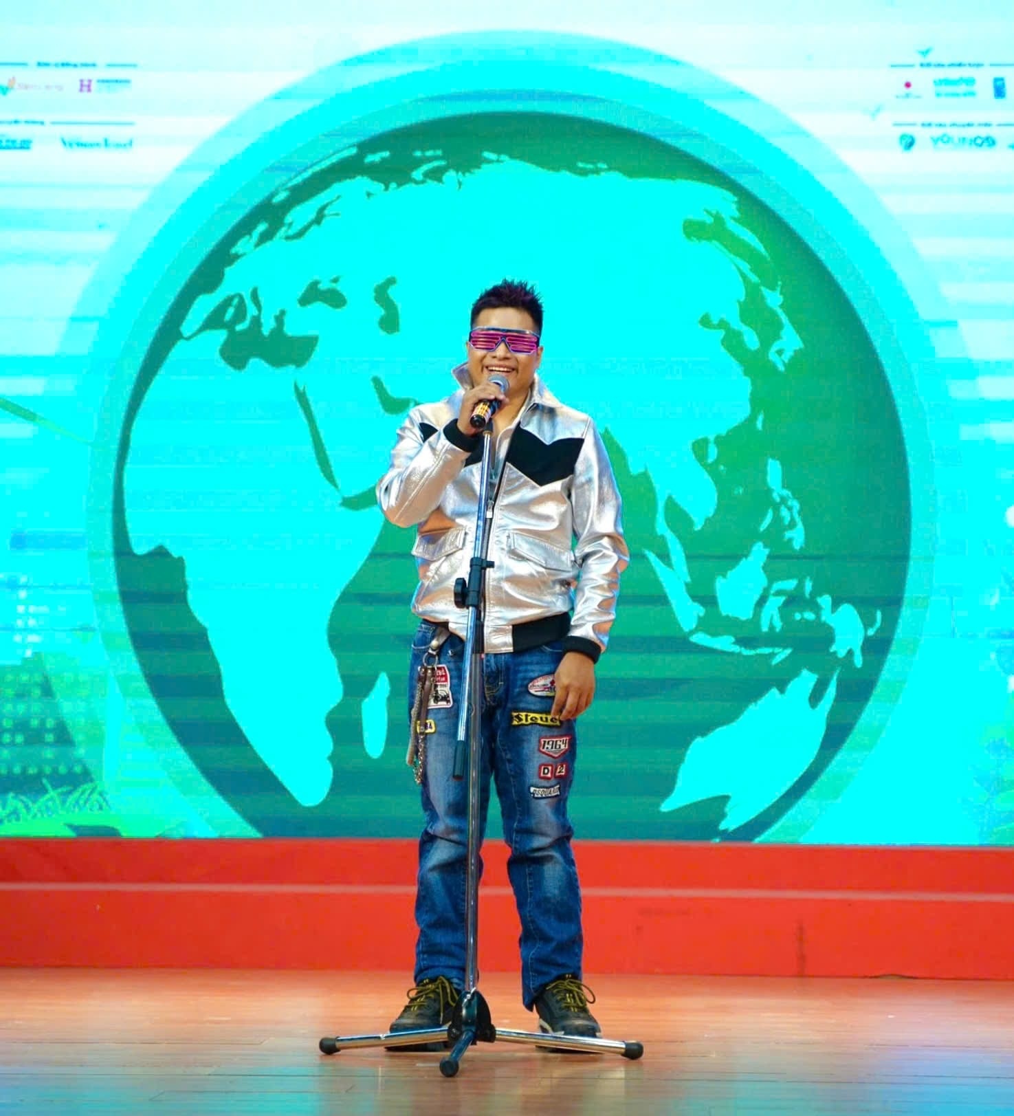 Chuyện tình cổ tích của cô gái Hà Nội cao 1,25m và chồng kém 14 tuổi - 4 Chuyện tình cổ tích của cô gái Hà Nội cao 1,25m và chồng kém 14 tuổi - 4