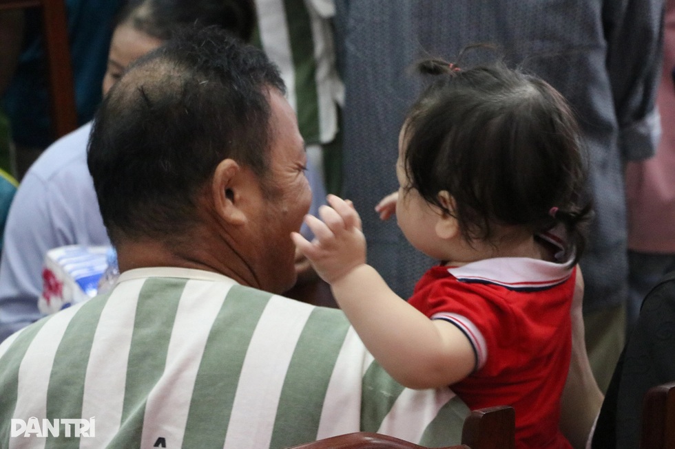 Nam phạm nhân thấy may vì... đi tù sớm - 4 Nam phạm nhân thấy may vì... đi tù sớm - 4