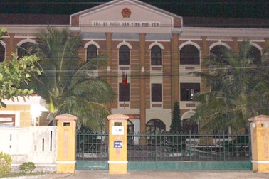 Tạm giam kế toán TAND tỉnh Phú Yên vì tham ô tiền tỷ