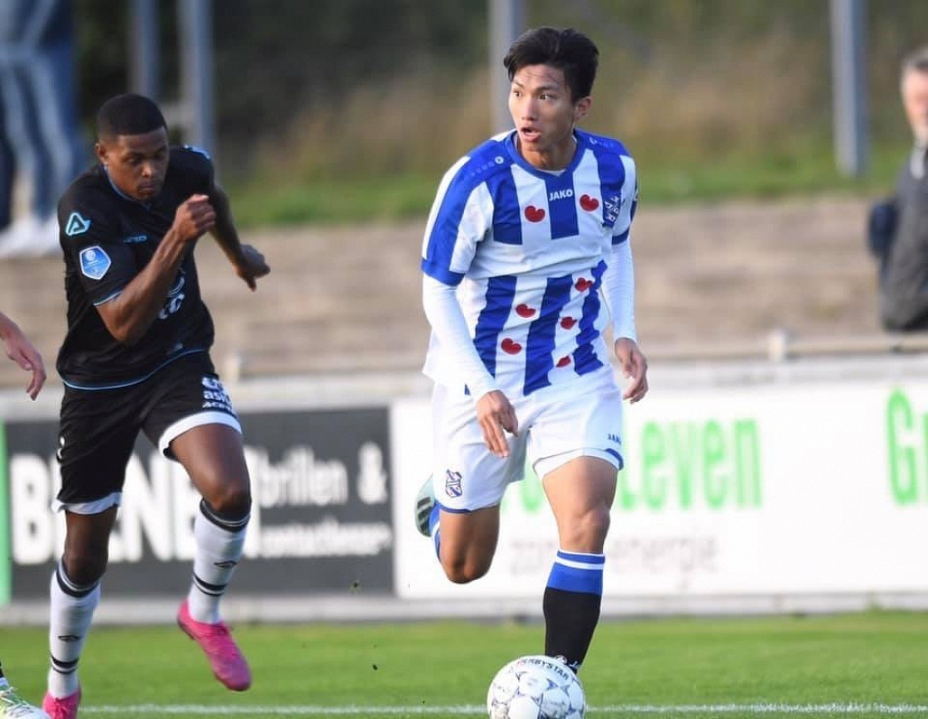Văn Hậu chia tay Heerenveen: Khi một cánh cửa trời Âu khép lại... - 2 Văn Hậu chia tay Heerenveen: Khi một cánh cửa trời Âu khép lại... - 2